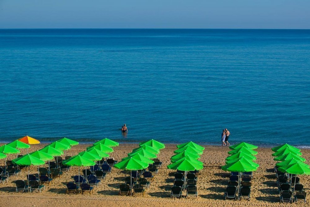 Cretan Beach Resort Hotel 46/57