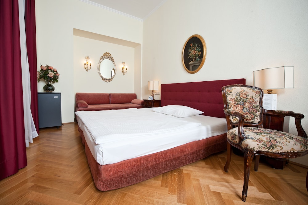 Regina Hotel 23/52