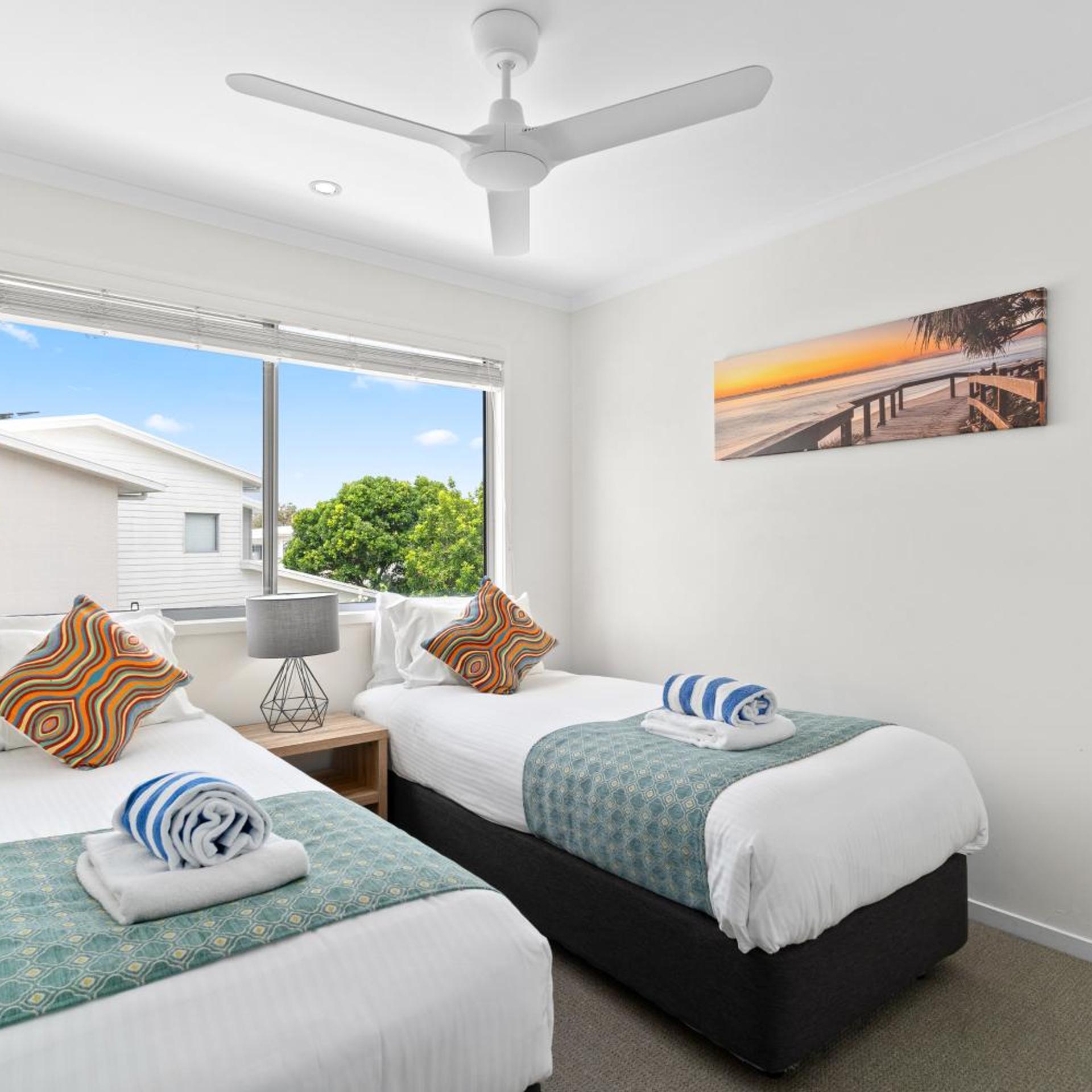 2 Bedrooms, Town House