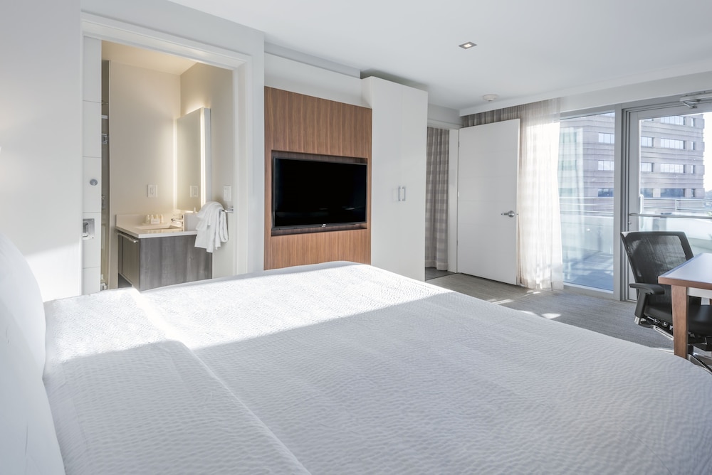 Residence Inn Jersey City 12/43