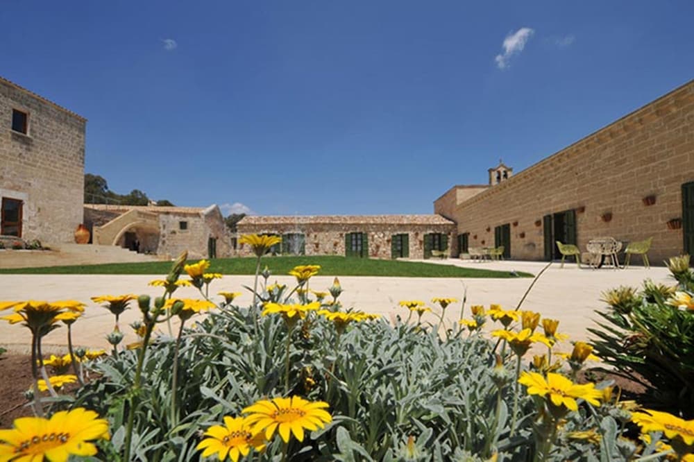 Masseria Pizzofalcone 59/68