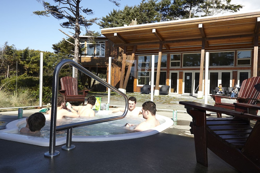 Cox Bay Beach Resort 27/68