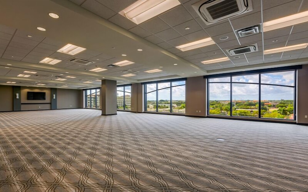 Hyatt Place Boca Raton Downtown 56/62