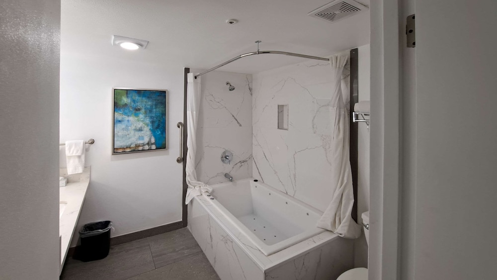 Clarion Pointe El Cajon San Diego East 17/18