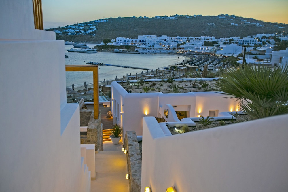 Thalassa Boutique Hotel 44/50