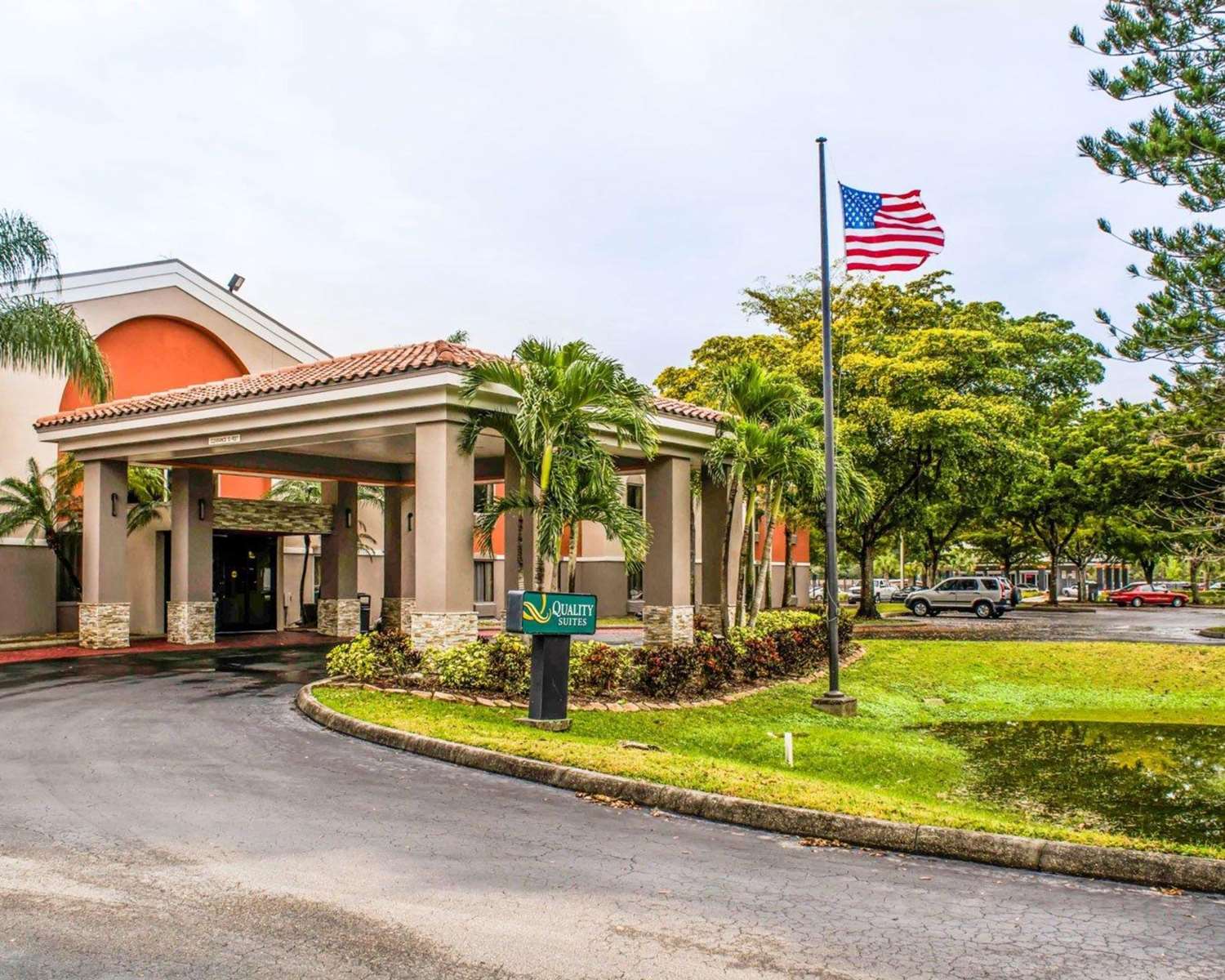 Quality Suites Fort Myers I-75 15/18