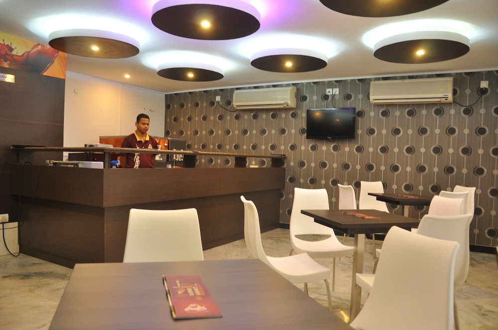 Nayagara Hotel 21/28