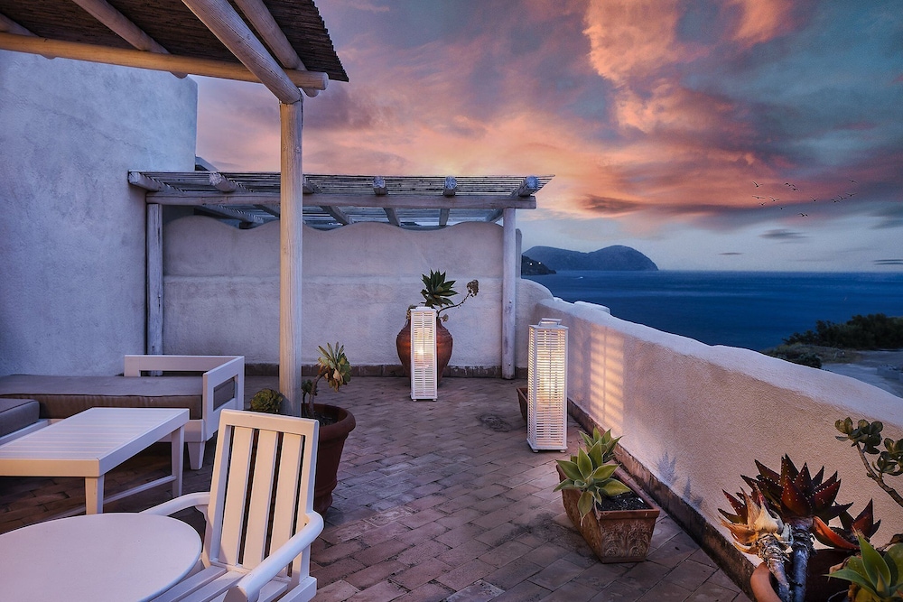Therasia Resort Sea And Spa 9/100