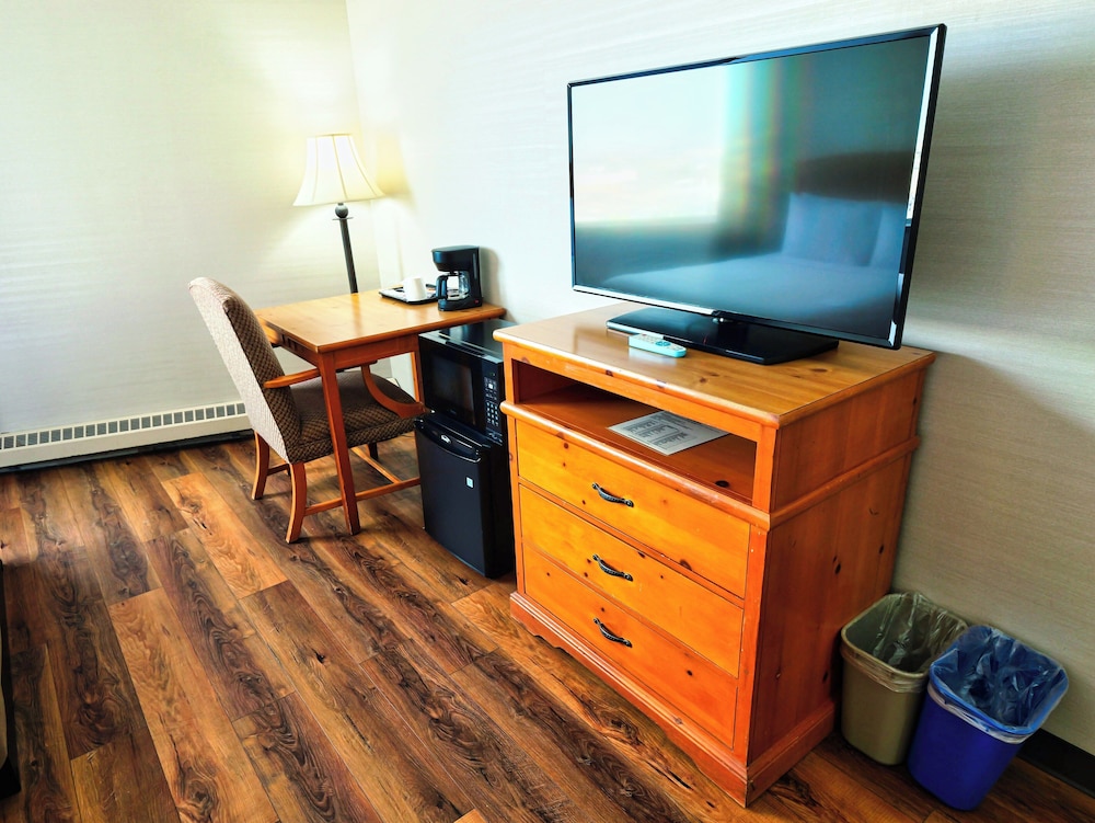 Continental Inn And Suites 42/50