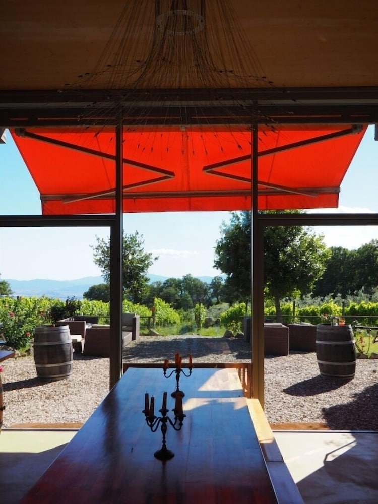 Valdonica Winery & Vineyard Residence 19/50