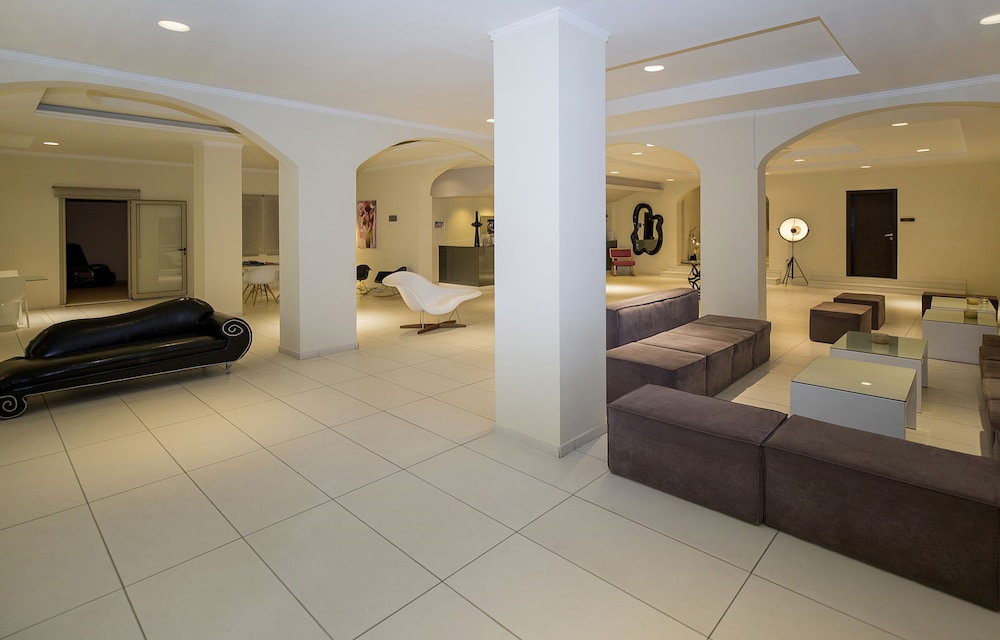 Golden Beach Hotel 35/49