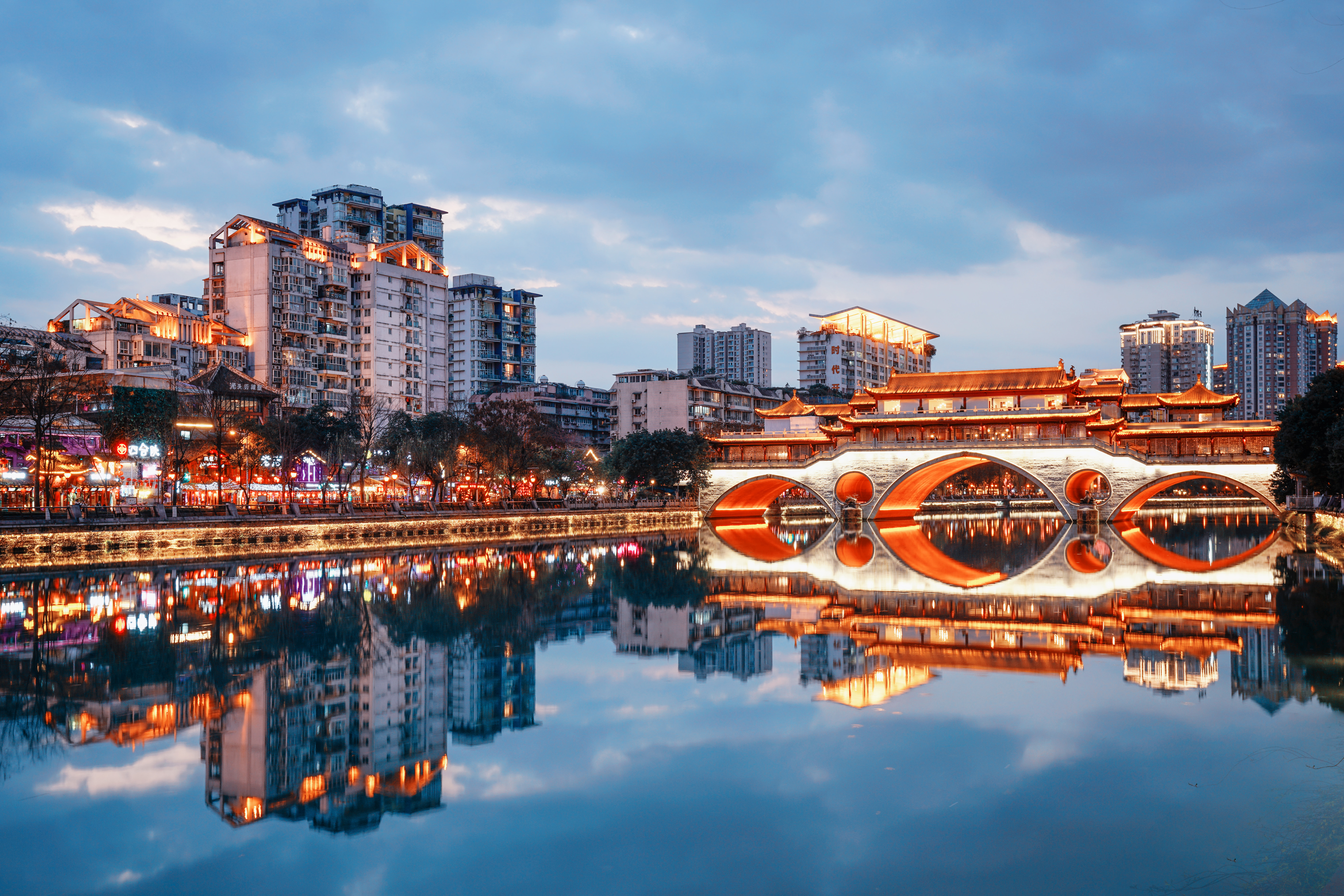 HOLIDAY INN CHENGDU QINHUANG 95/100