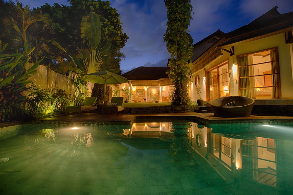 Mayana Villas 3/50