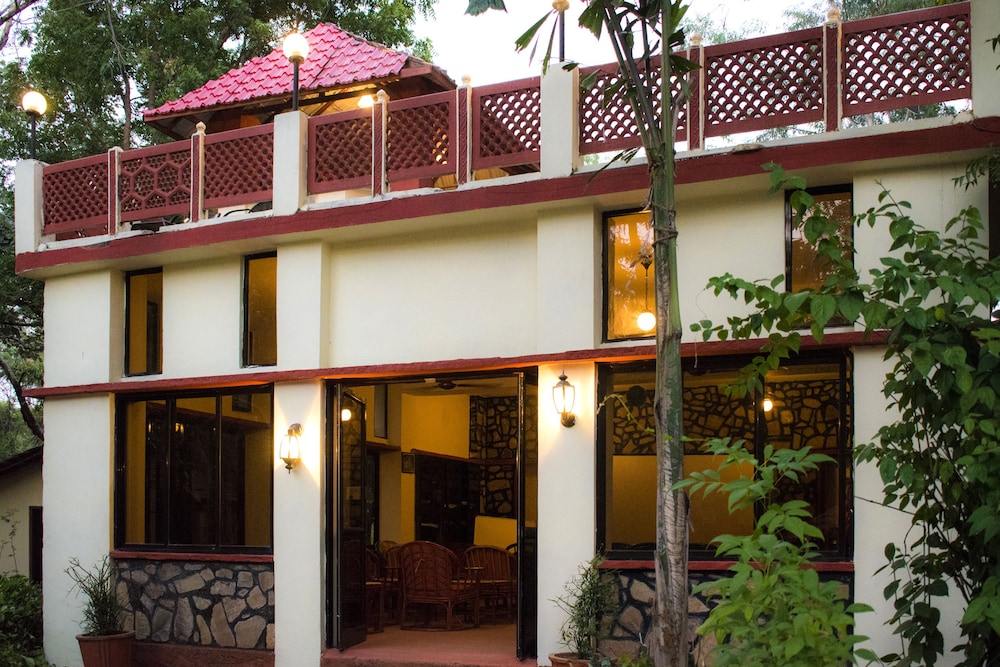 TIGER MOON RESORT 3/60