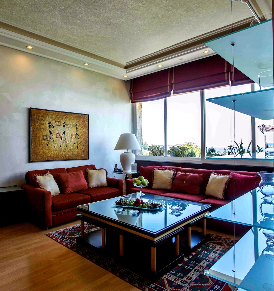 Lahoya Homes, Beirut 27/50