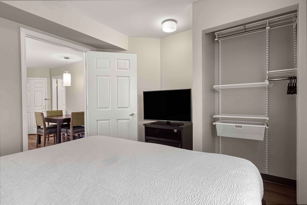Extended Stay America Suites - St Louis - Fenton 8/21