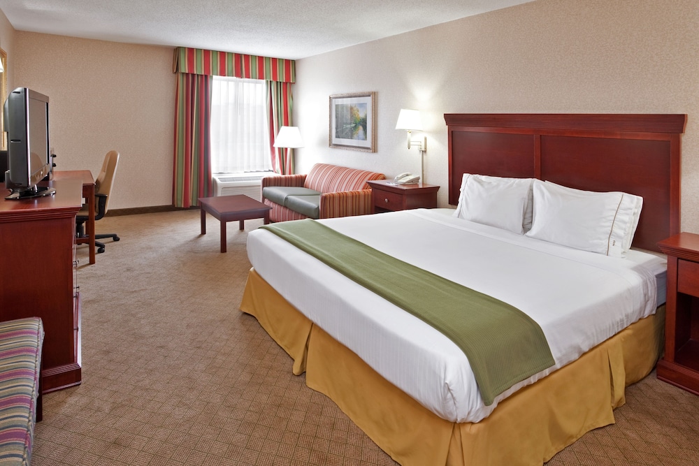 HOLIDAY INN EXPRESS WILMINGTON 16/48