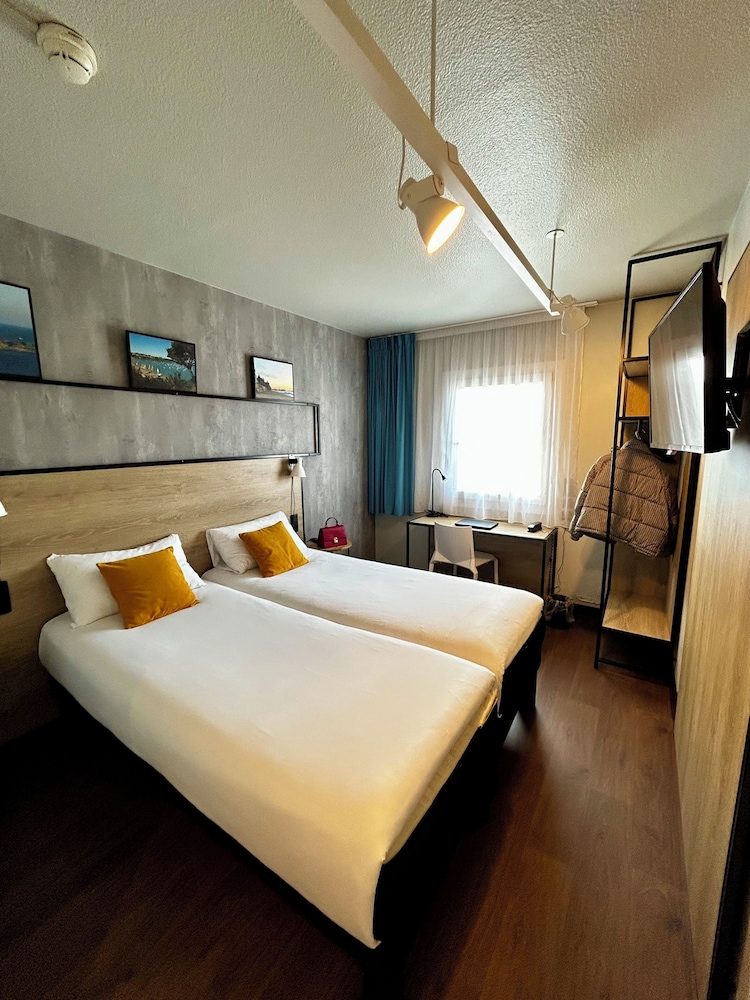 Ibis St Malo La Madeleine 22/68
