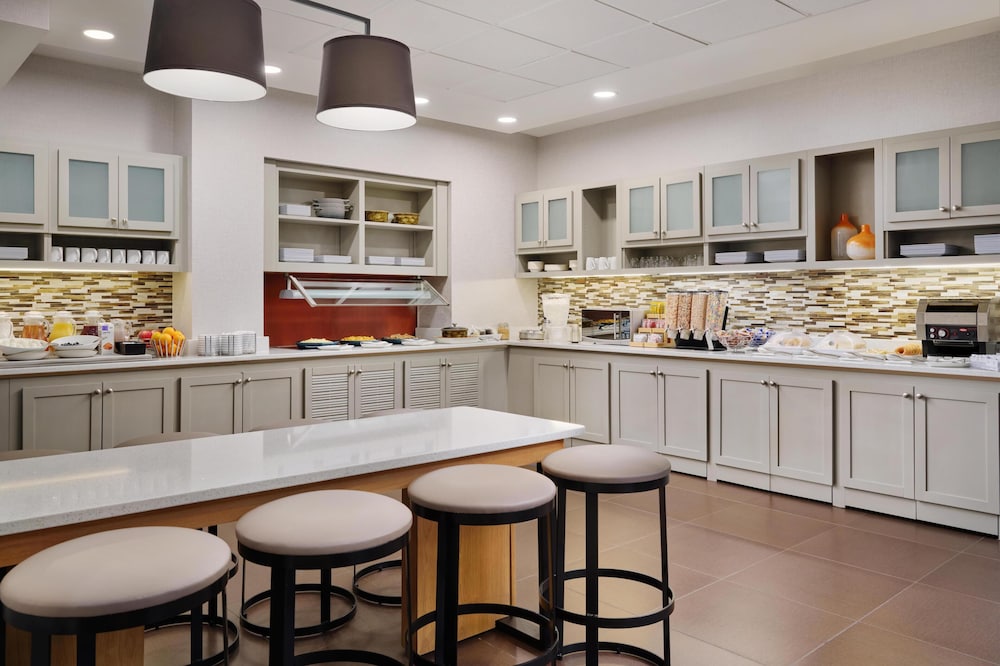 Hyatt Place Grand Rapids-South 53/67