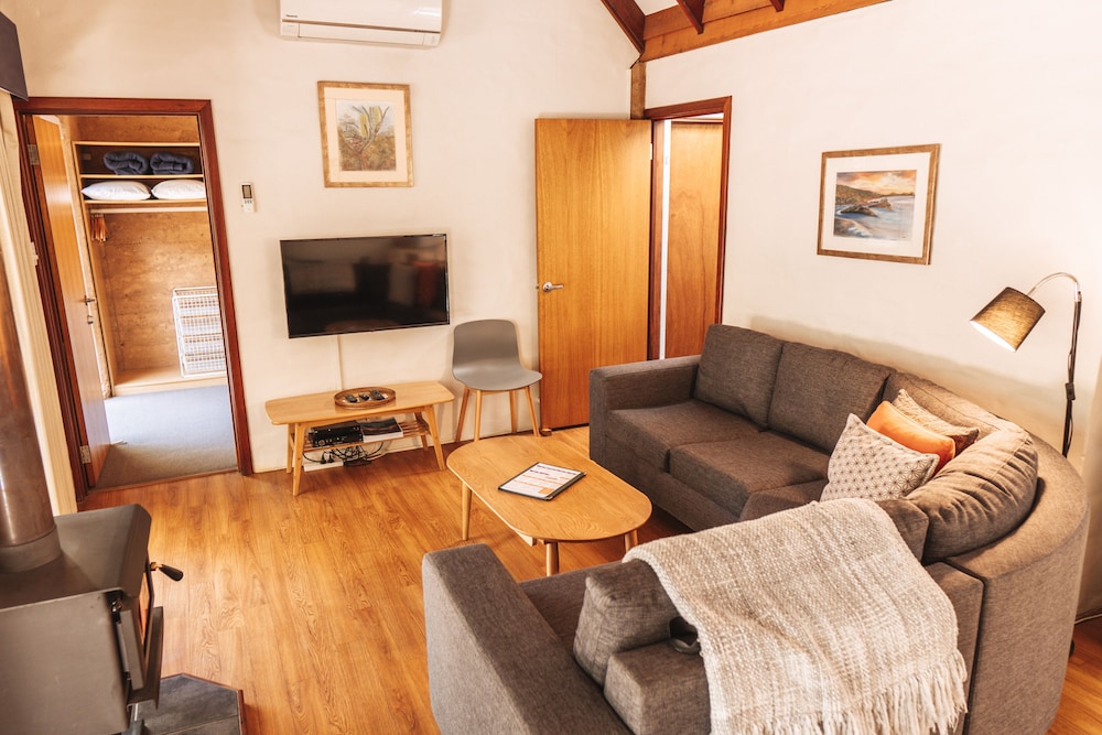 BUSSELLS BUSHLAND COTTAGES 16/47