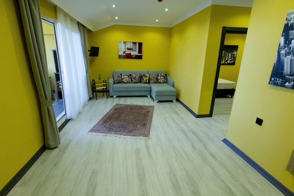 Roy Otel Akcay 29/50
