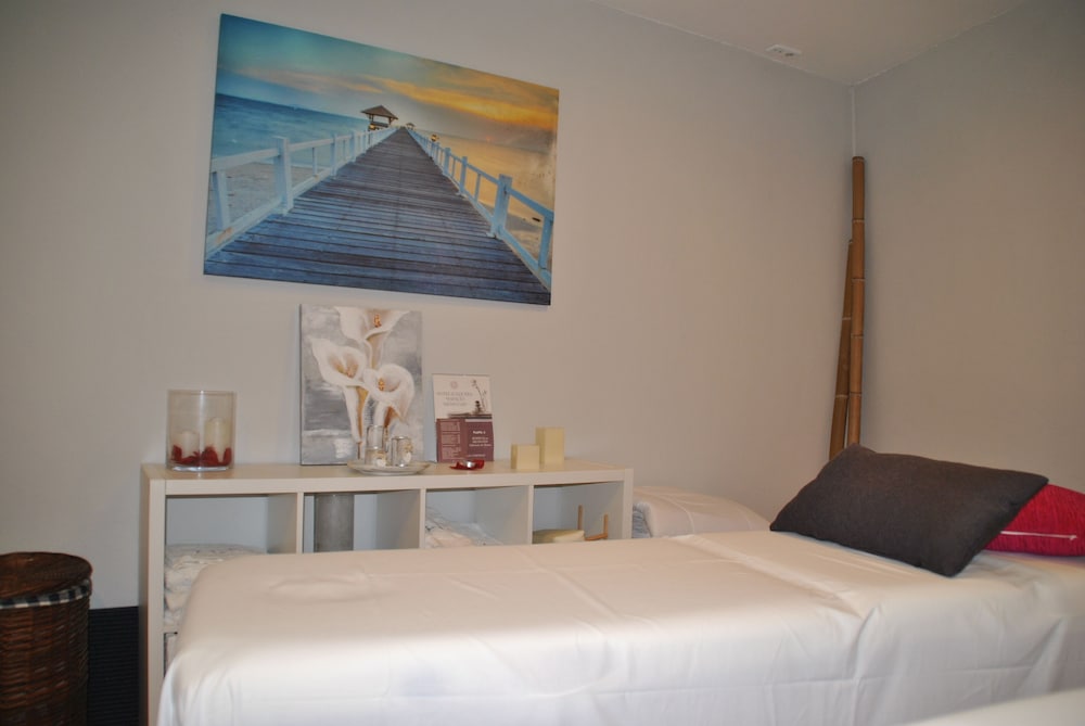 Junquera Hotel 34/40