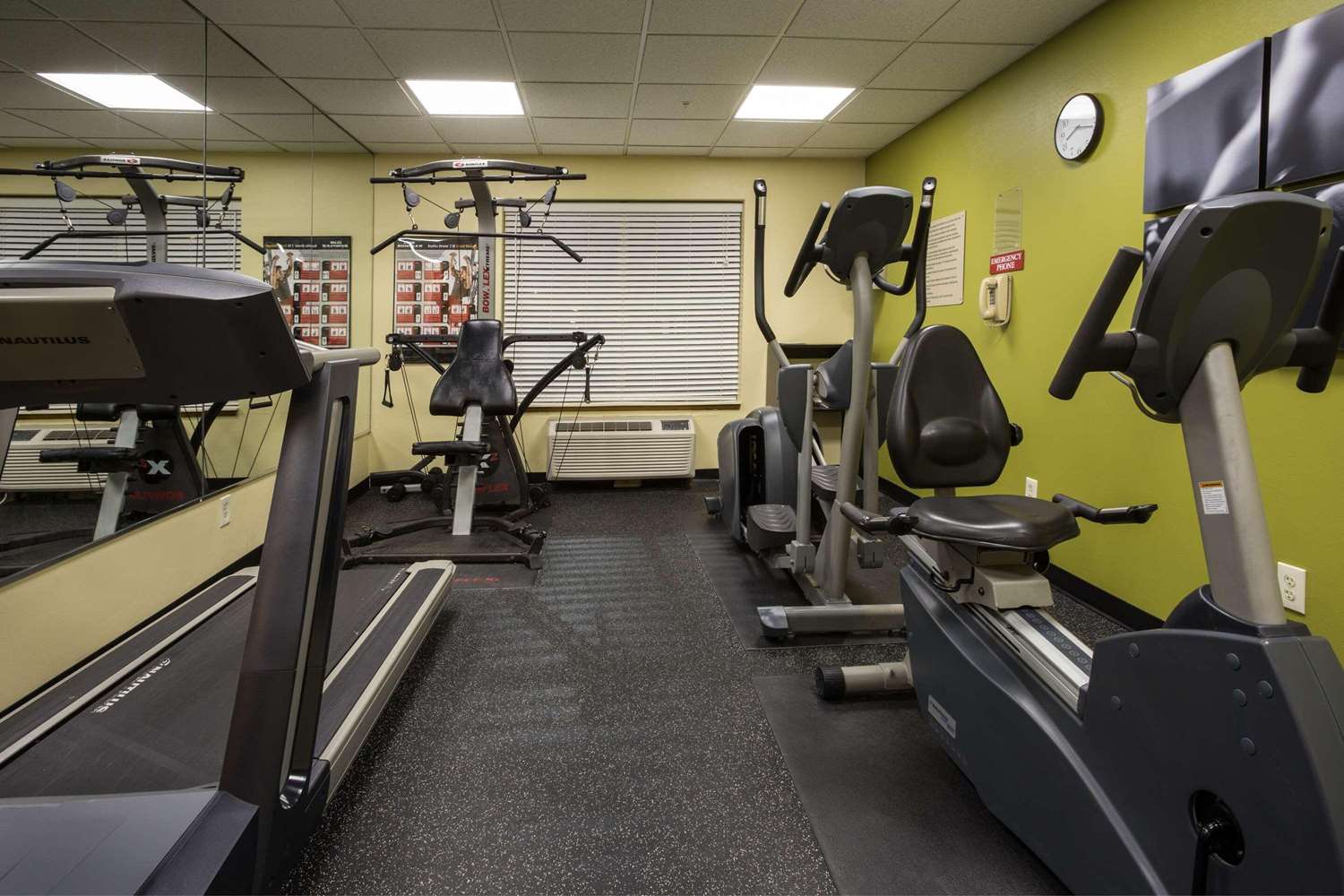 Country Inn & Suites by Radisson, Jacksonville - Orange Park 24/34
