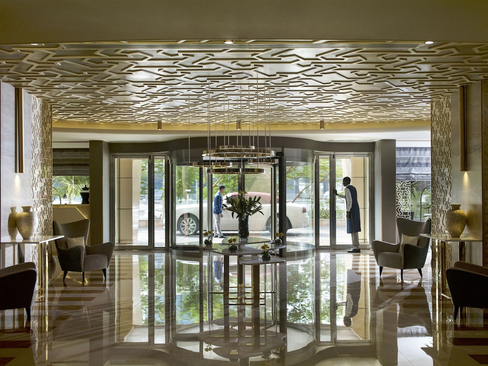 swimming pool spa