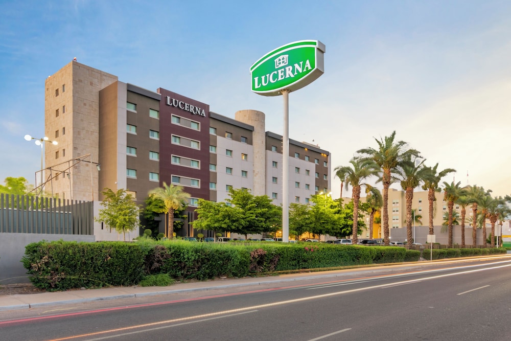 Lucerna Hermosillo 49/58