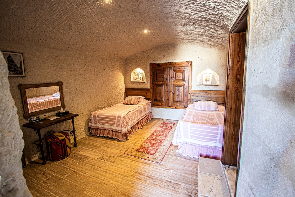 Kelebek Special Cave Hotel 46/84