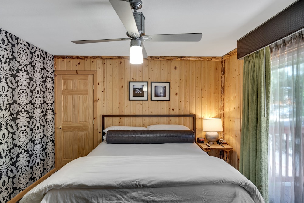 3 Peaks Resort Beach Club 13/50