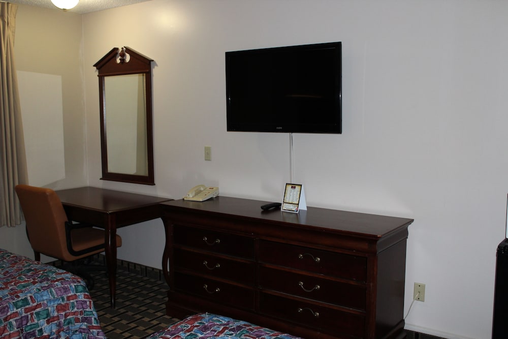 Coratel Inn and Suites Maple Grove 35/50