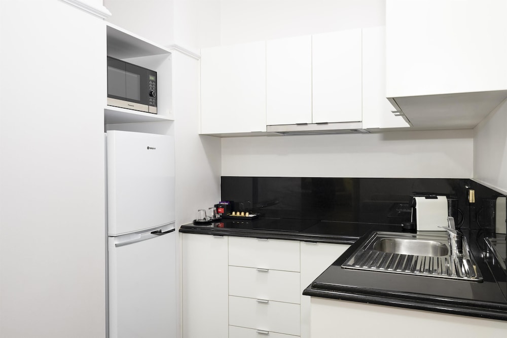 Adina Apartment Hotel Brisbane Anzac Square in BRISBANE