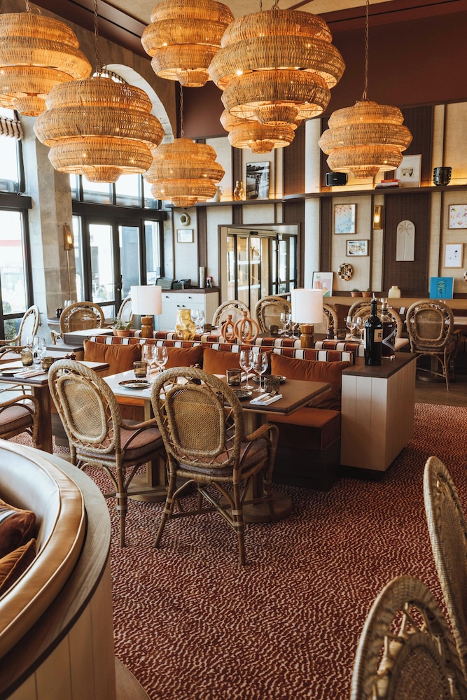 Hotel Le Cafe de Paris 32/50