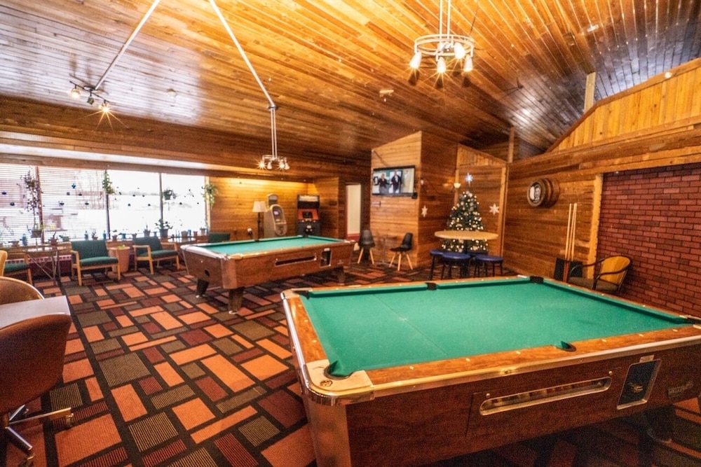 Vegreville Garden Inn 6/48