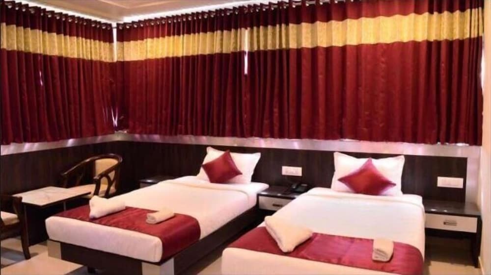 Hotel Olympia Inn 12/22