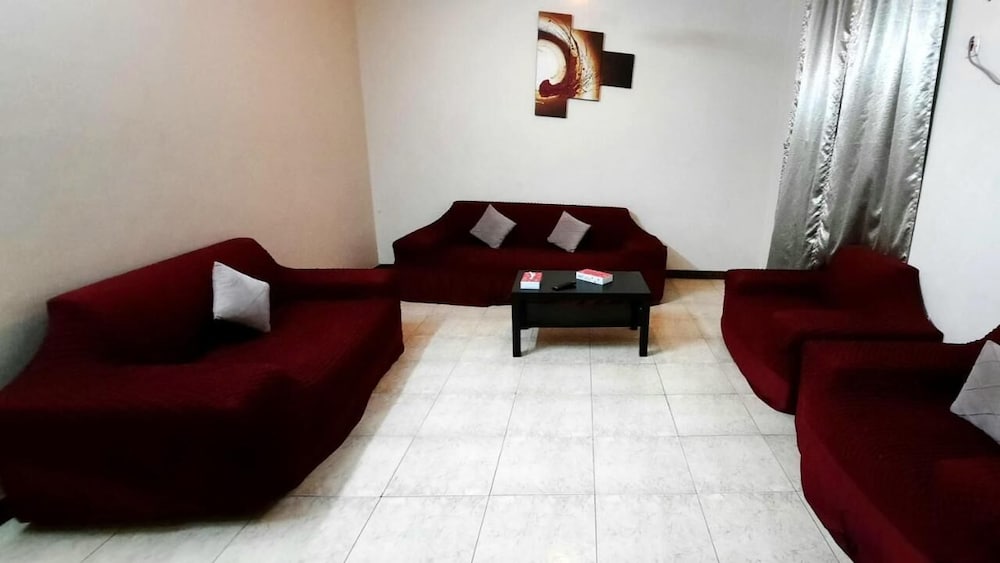 أجنحة ريحان الورود(Rihanat Al Worood Suites Khamis Mushait) 27/34