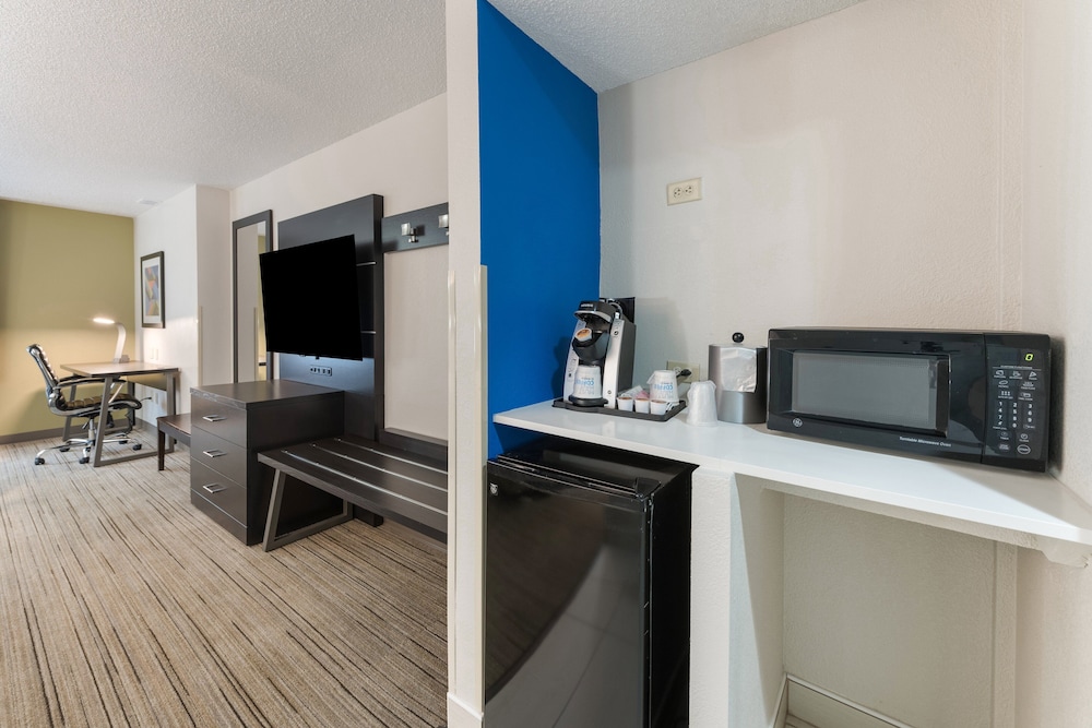 Holiday Inn Express Columbus Downtown 59/75