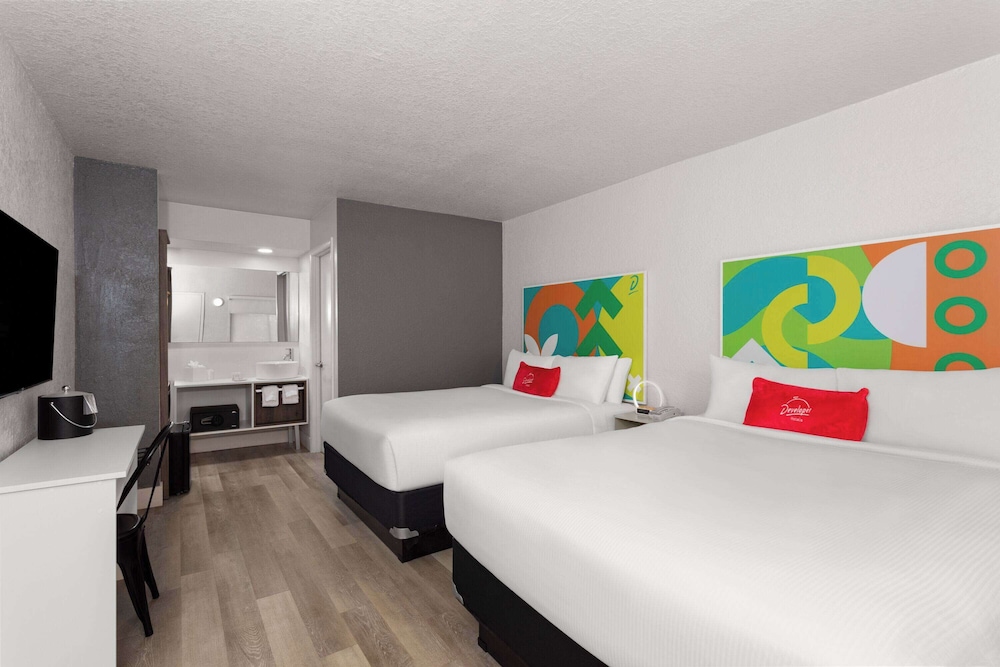 Travelodge by Wyndham Orlando Lake Buena Vista South 10/33