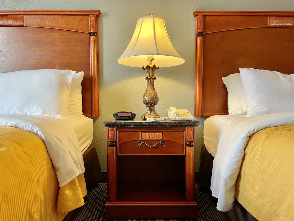 FairBridge Inn & Suites Cleburne 40/62