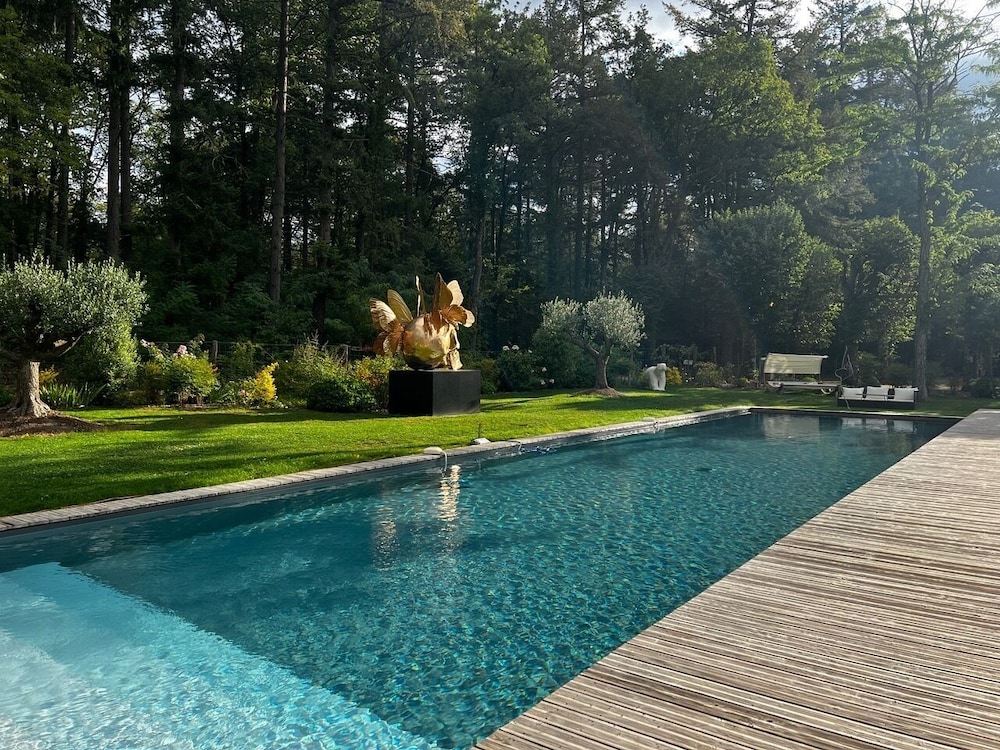 LOIRE VALLEY LODGES - HOTEL 44/50