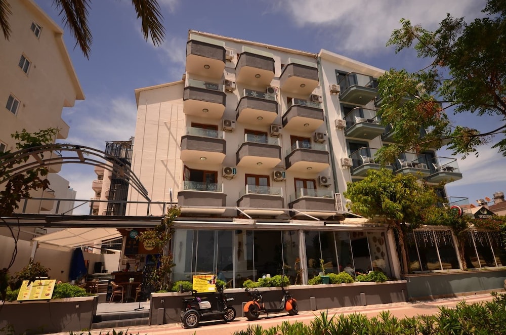 Reis Beach Hotel 2/25