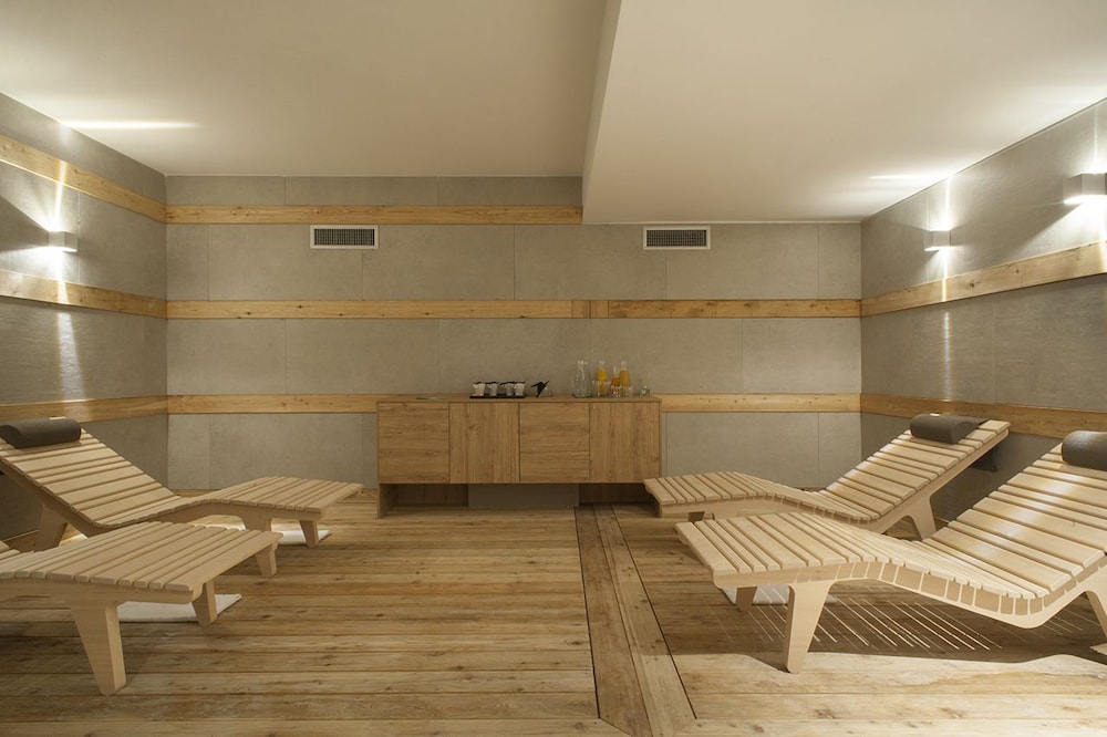 Modica Beach Resort 40/75