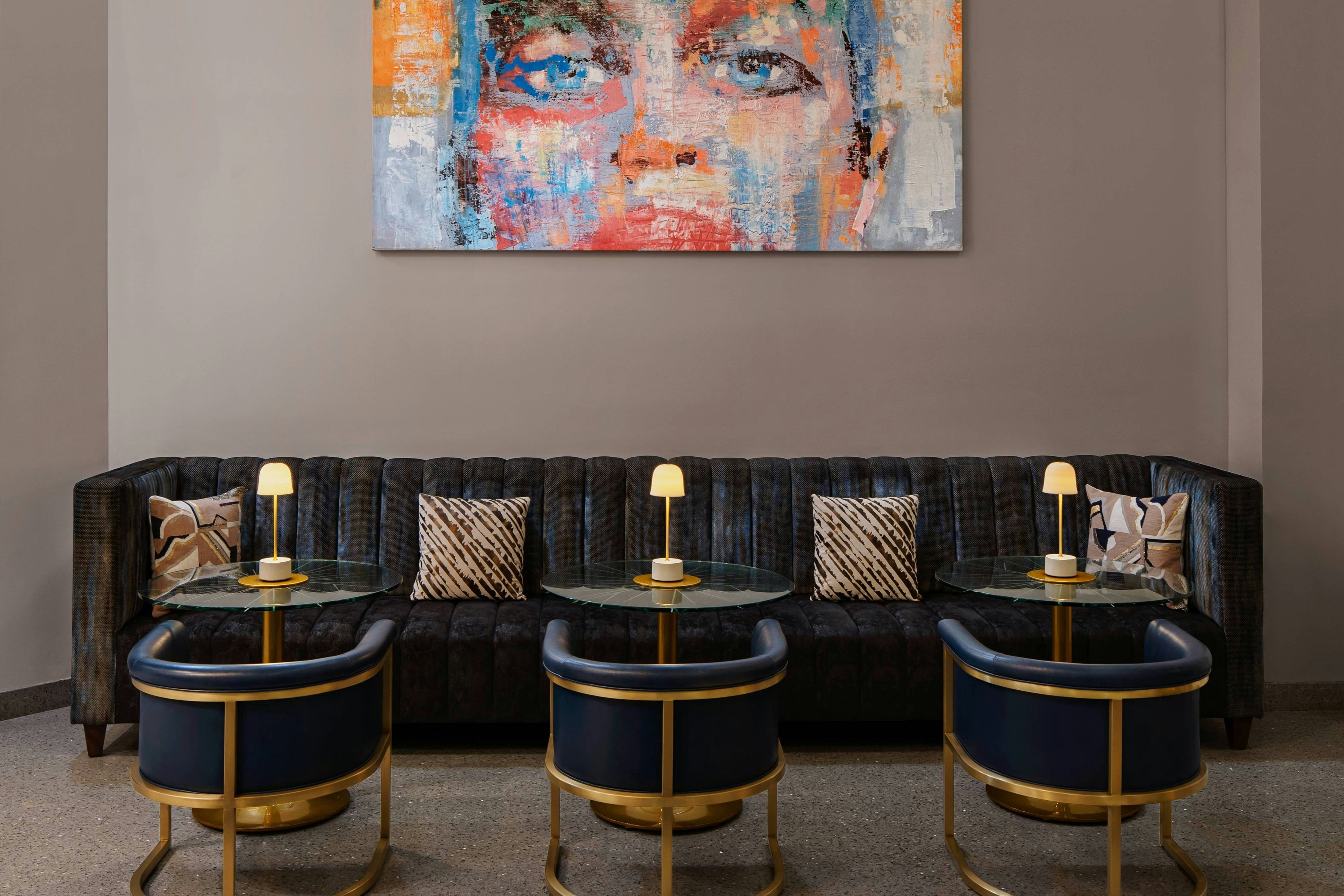 Glass Light Hotel & Gallery Autograph Collection 34/62