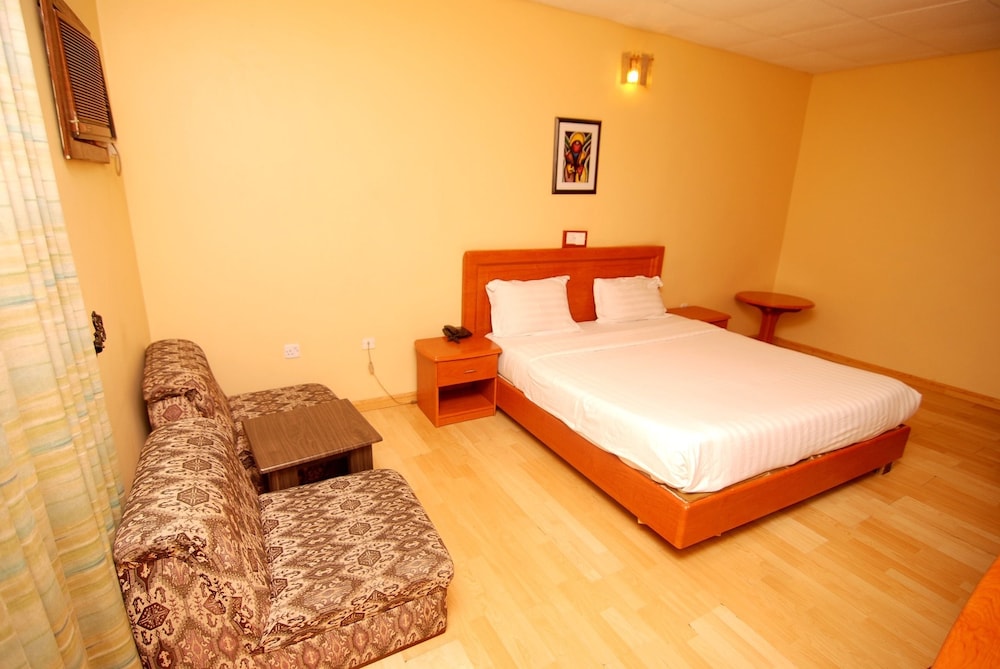 Hotel Rosebud 26/50