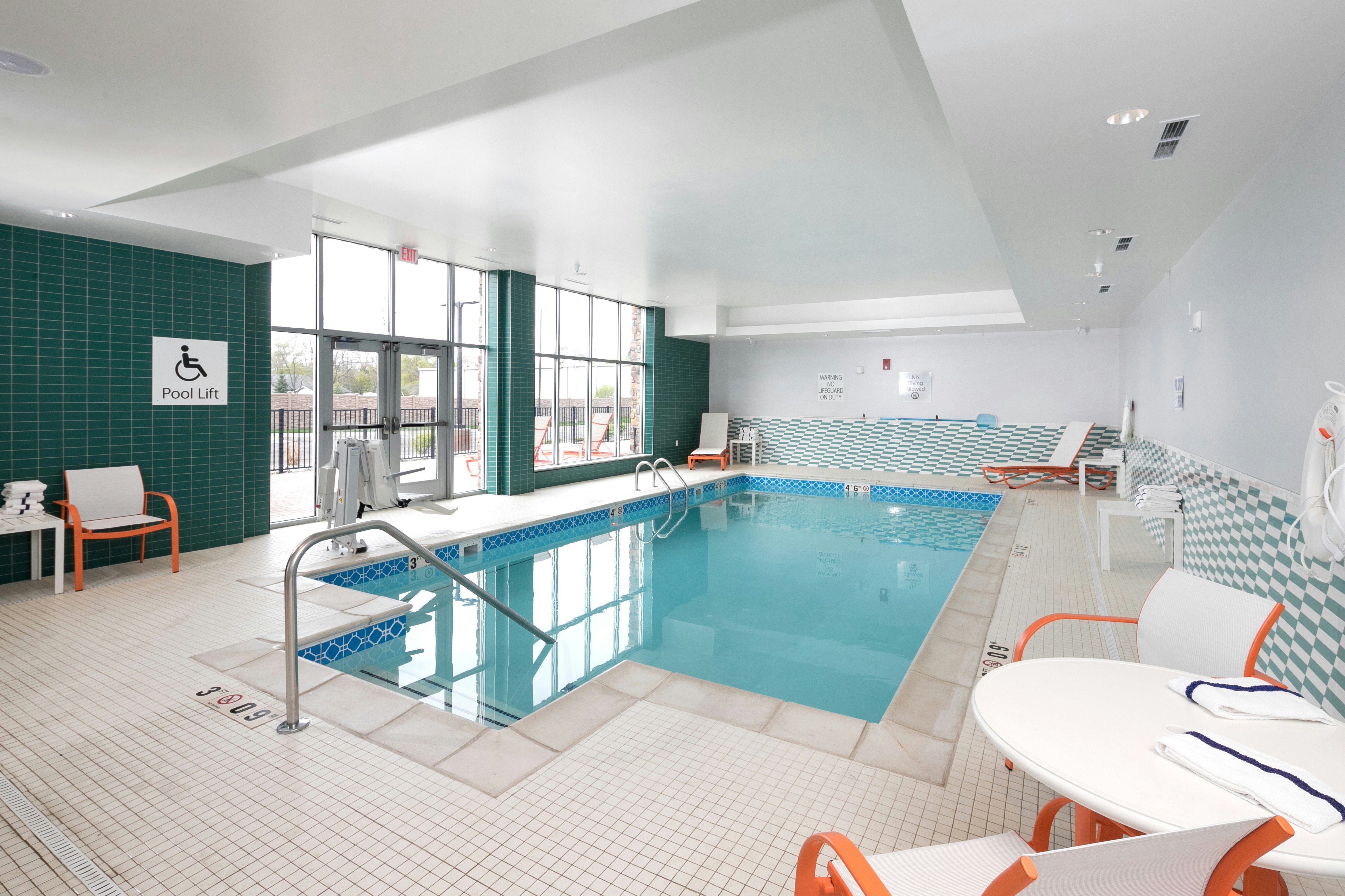 Holiday Inn & Suites Mount Pleasant 33/64
