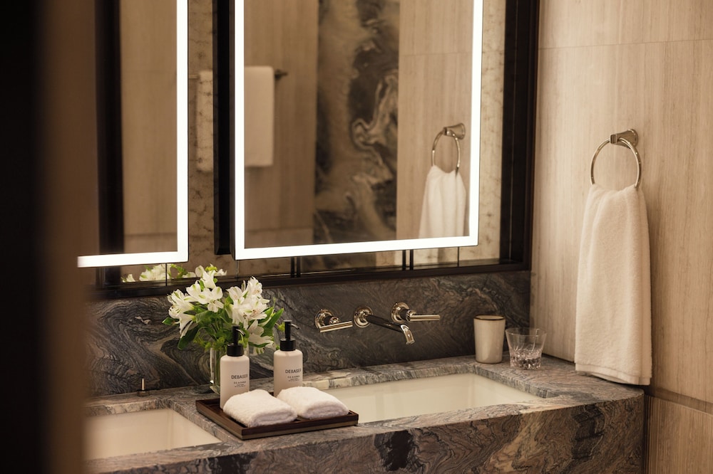 1 Bedroom, Apartment, King Bed, Gulf View، Rosewood Doha 2/2