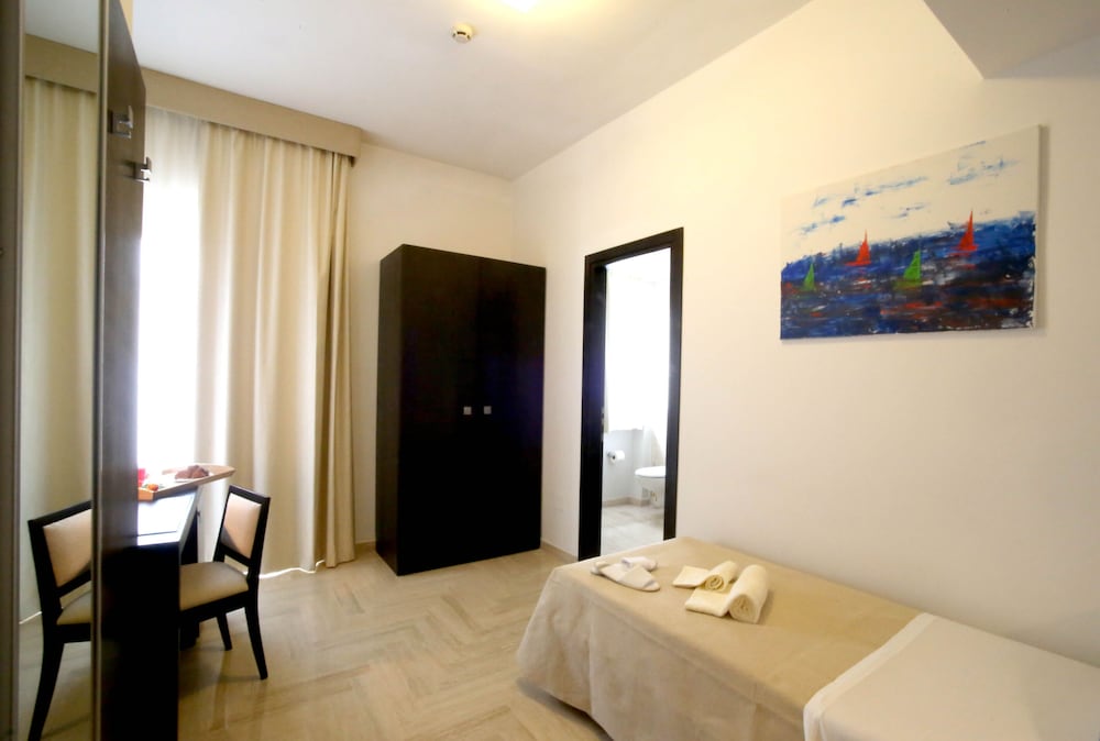 Albergo Cantiani 52/68