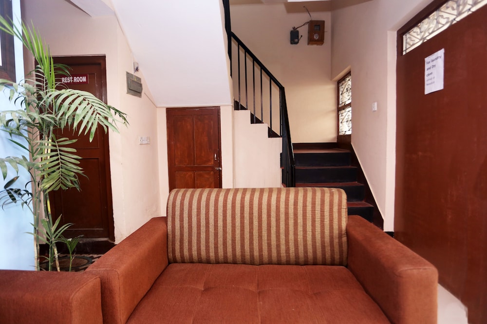 Hotel Rising Home 17/25