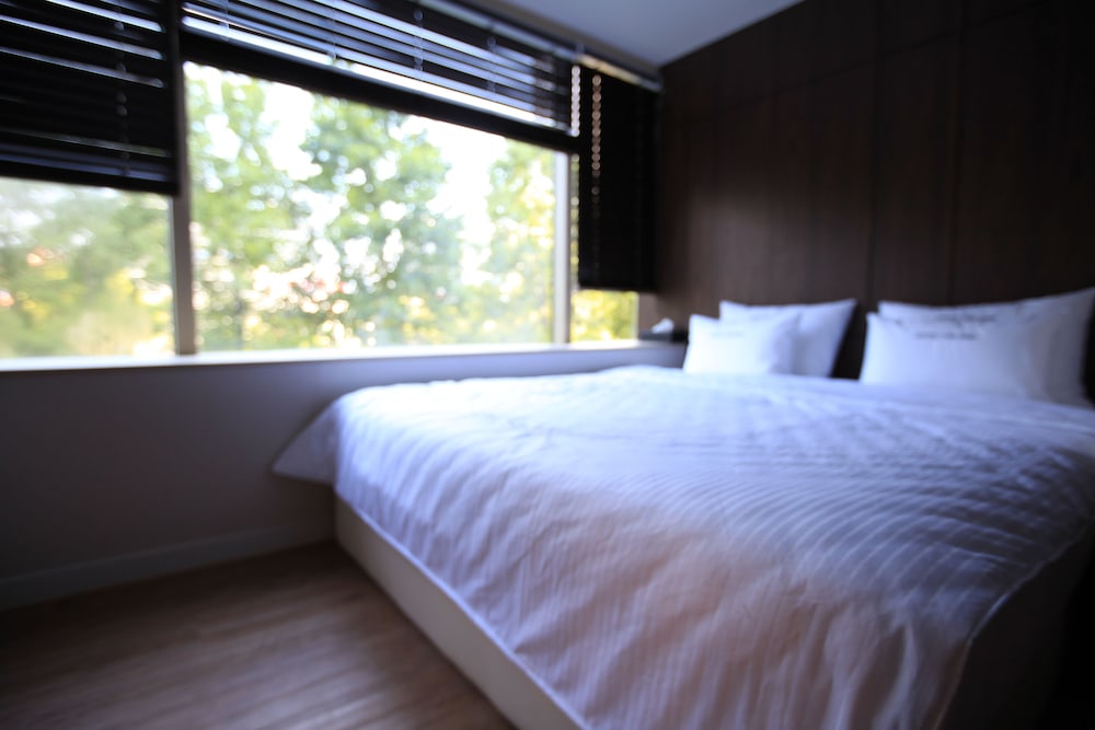 PREMIER, DOUBLE BED